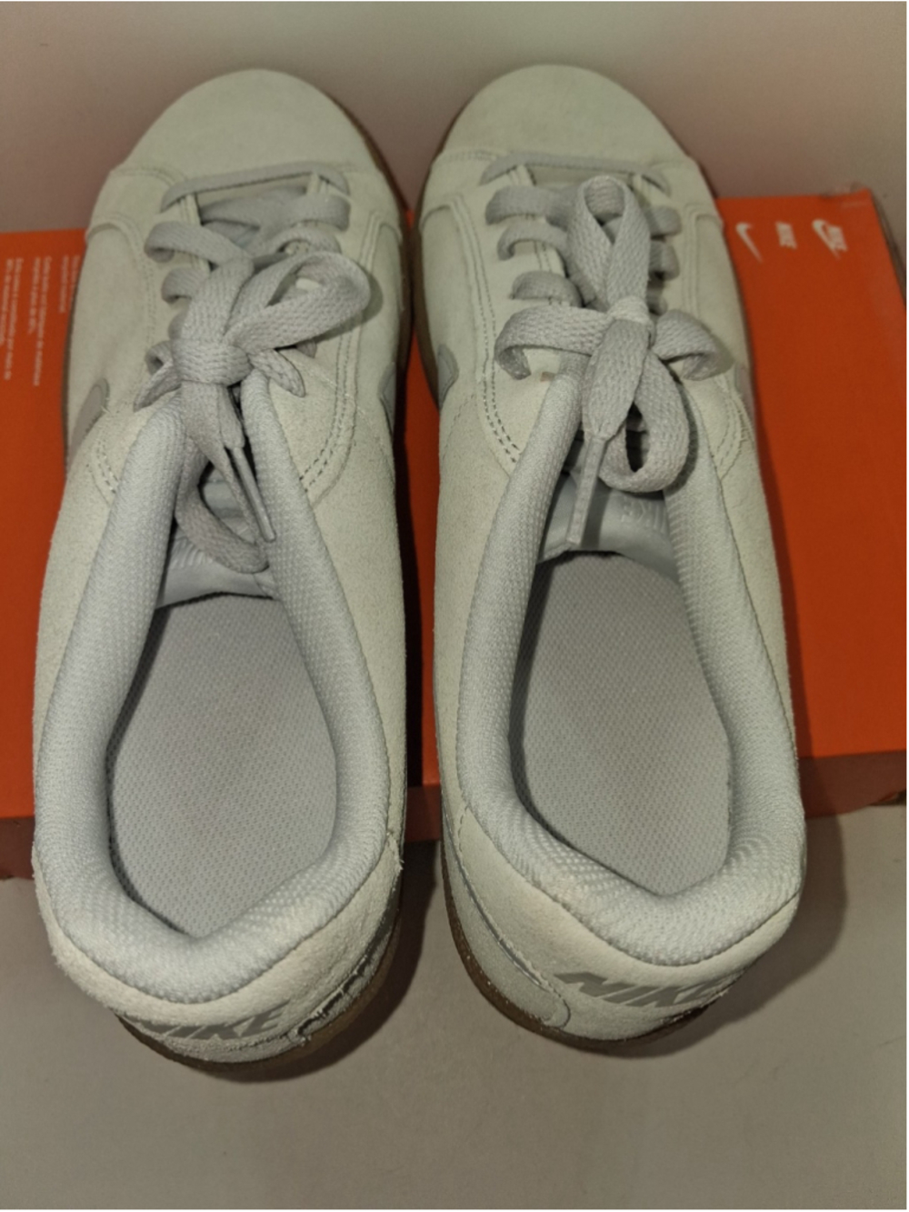 Nike Women's Court Royale Suede Platinum Gum Casual Shoes Trainers New Size 12 - Picture 6 of 9